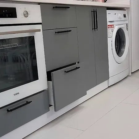 아파트 Airport Blue Eye 5 Km Form Airport *