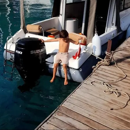 아파트 Airport Blue Eye 5 Km Form Airport *