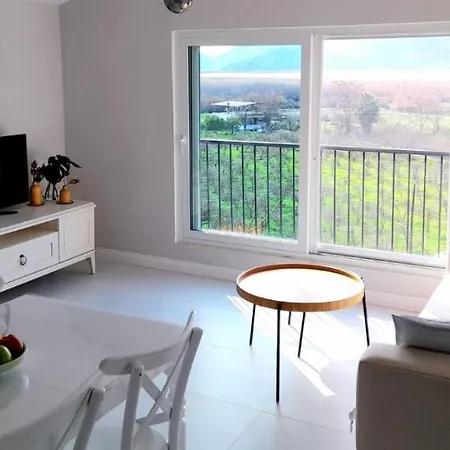 Airport Blue Eye Apartment: Convenient Stopover *